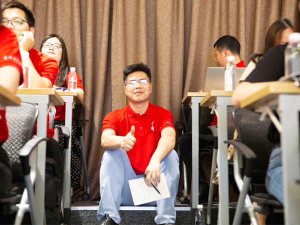 牛商爭霸賽戰狼隊學習-苗總