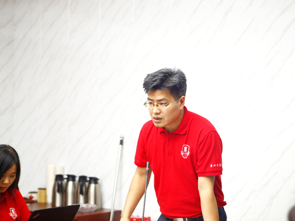 牛商爭霸賽戰狼隊學習-苗總講話